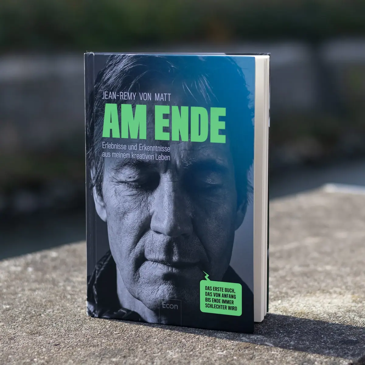 „Am Ende“ ist unser Buchtipp des Monats