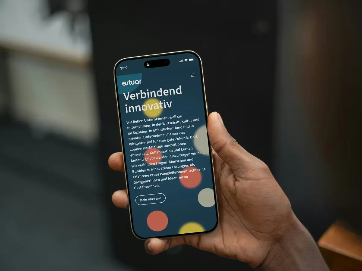 Webseite von Estuar am Handy